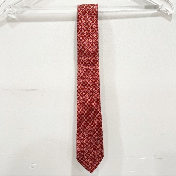 Saks Fifth Avenue Red Floral Printed Silk Tie Made In Italy - Picture 1 of 10